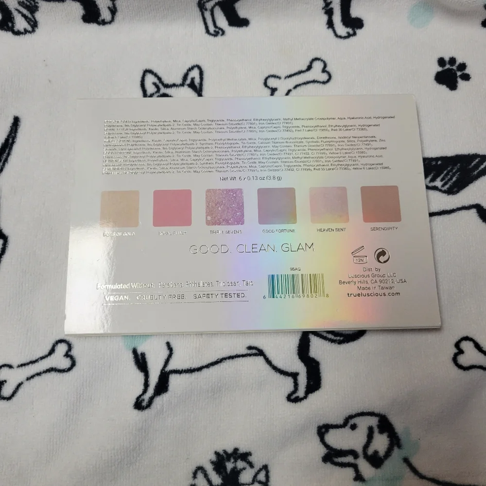 NIB True + Luscious Lucky Glow Palette